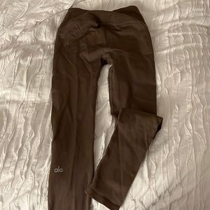 ALO Yoga ribbed brown leggings